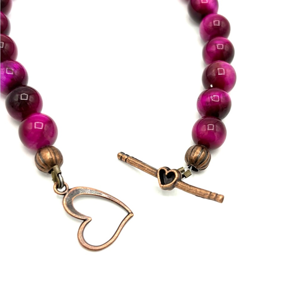 Hand Crafted Magenta Tiger Eye Bracelet with Heart Toggle - Picture 5 of 7